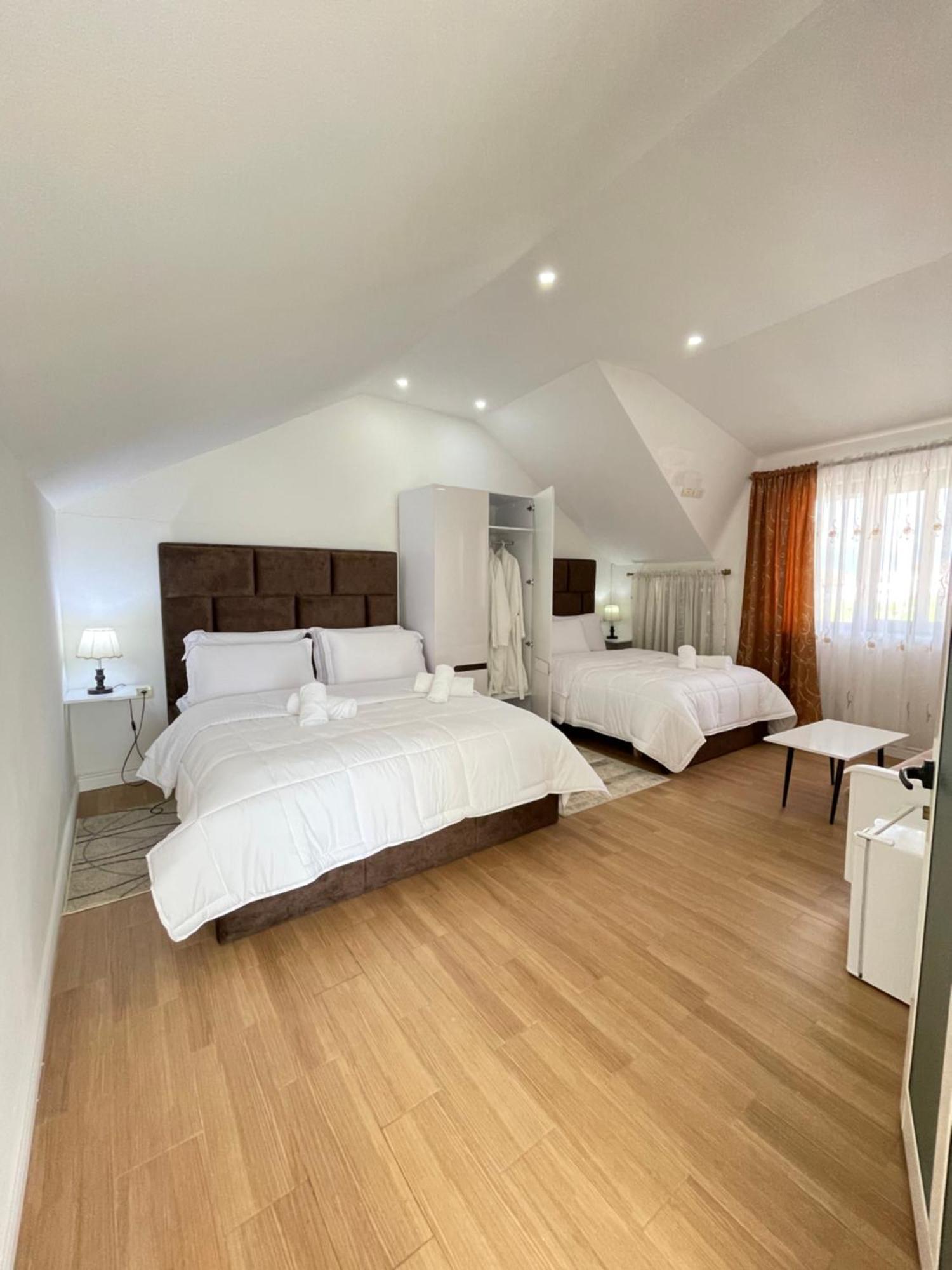 Vila Nela Shkoder Ngoại thất bức ảnh